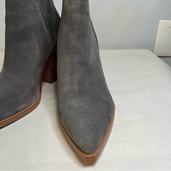 Marc Fisher Women Gadri Pointed Toe Chelsea Ankle Boots Size 9 M Gray Leather - Picture 4 of 16
